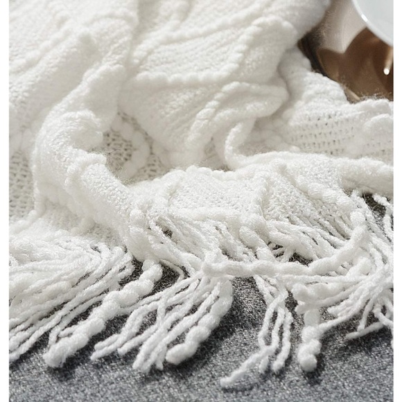 White Farmhouse Classic Chic Tassel Knit Throw Cozy Fringe Patterned Blanket - Picture 4 of 16